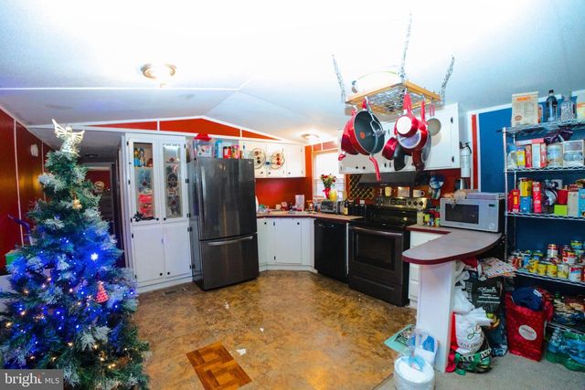 19 MARATHON DR, Mantua, NJ 08051