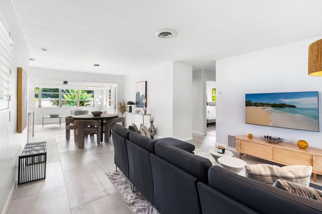 2640 NW 9th Lane, Wilton Manors, FL 33311