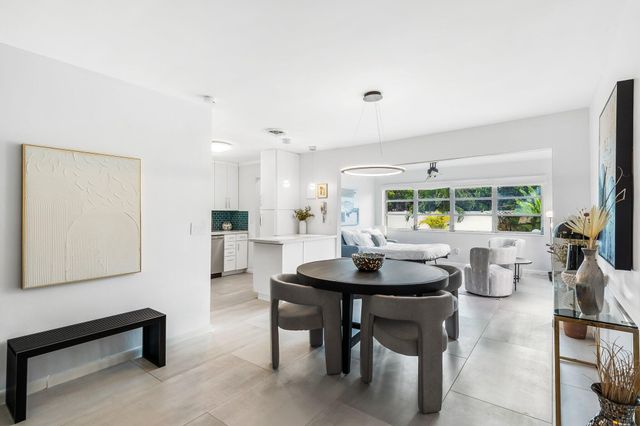 2640 NW 9th Lane, Wilton Manors, FL 33311