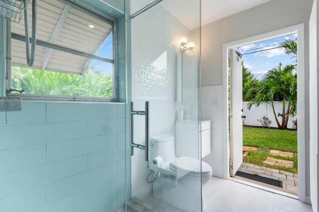 2640 NW 9th Lane, Wilton Manors, FL 33311