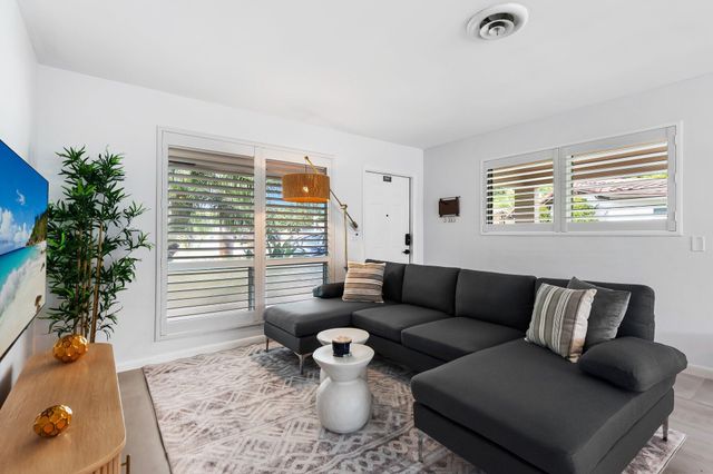 2640 NW 9th Lane, Wilton Manors, FL 33311