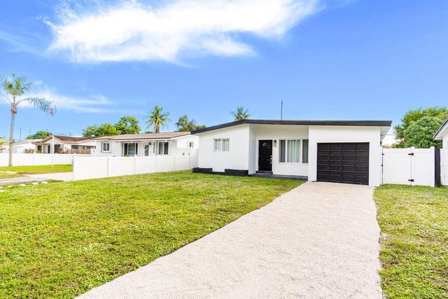 6370 Plunkett Street, Hollywood, FL 33023