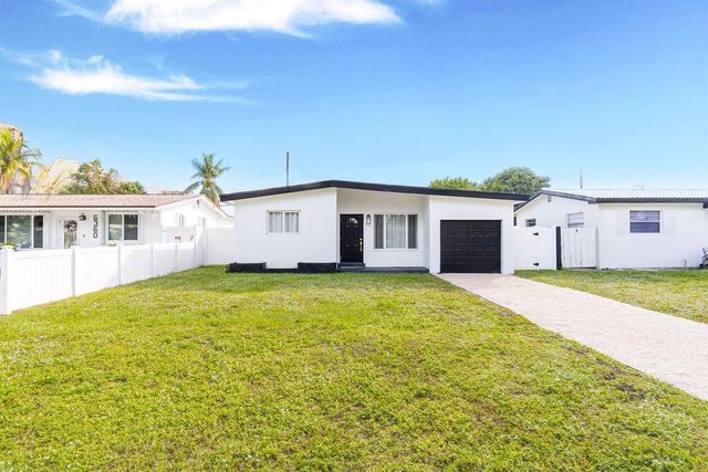 6370 Plunkett Street, Hollywood, FL 33023