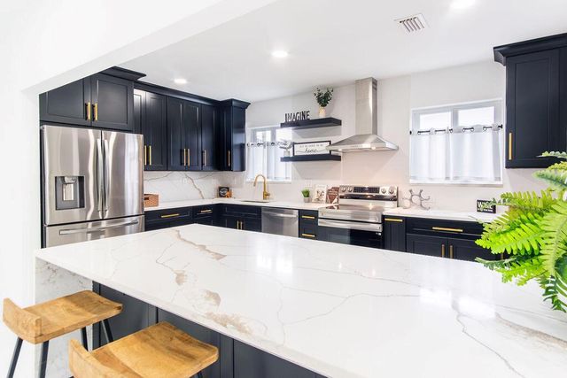 6370 Plunkett Street, Hollywood, FL 33023