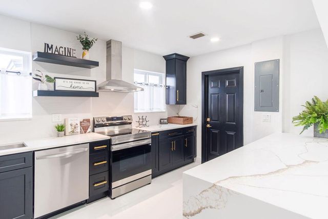 6370 Plunkett Street, Hollywood, FL 33023