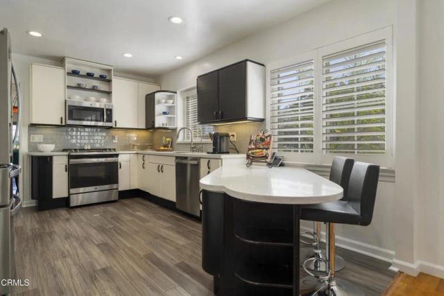 2145 Las Lunas Street, Pasadena, CA 91107
