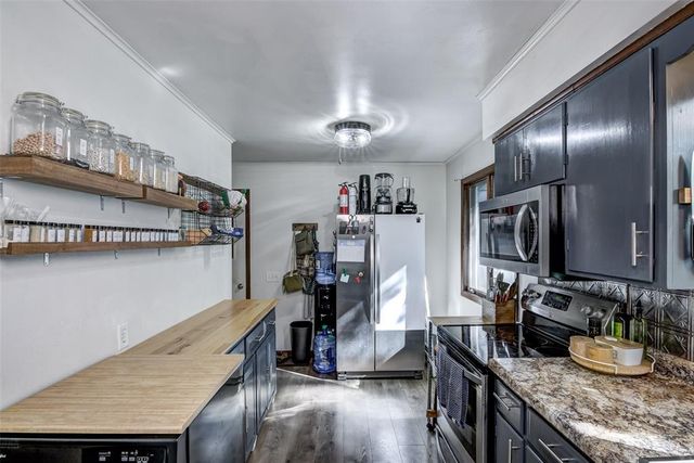 1615 Nelson Drive, Eau Claire, WI 54703