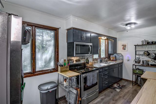 1615 Nelson Drive, Eau Claire, WI 54703