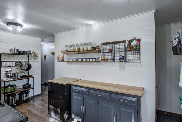 1615 Nelson Drive, Eau Claire, WI 54703