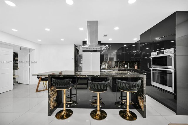 6190 W 14th Ave, Hialeah, FL 33012