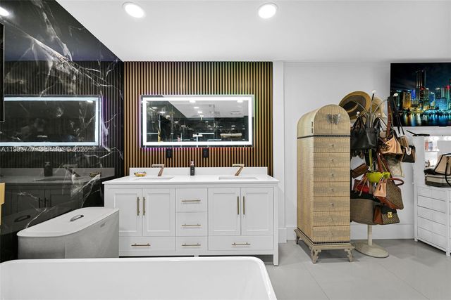 6190 W 14th Ave, Hialeah, FL 33012