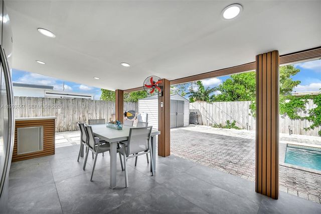 6190 W 14th Ave, Hialeah, FL 33012