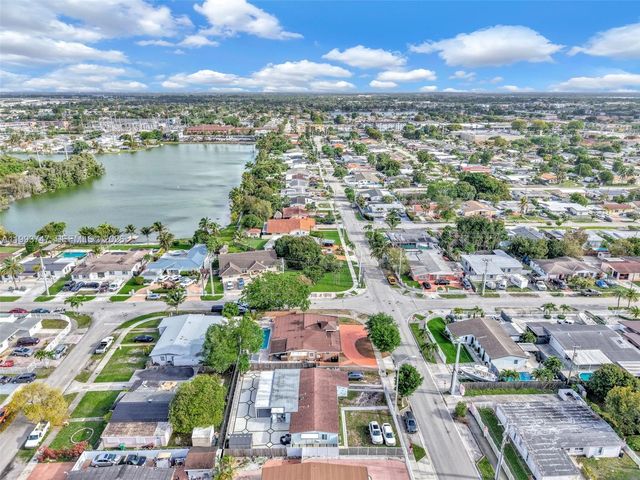 6190 W 14th Ave, Hialeah, FL 33012