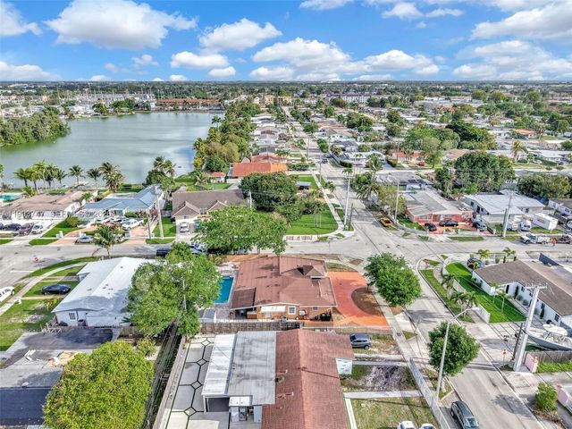 6190 W 14th Ave, Hialeah, FL 33012