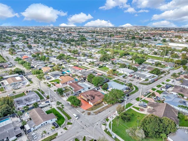 6190 W 14th Ave, Hialeah, FL 33012