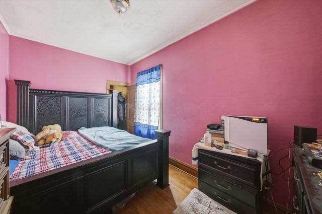 6325 S Francisco Avenue, Chicago, IL 60629