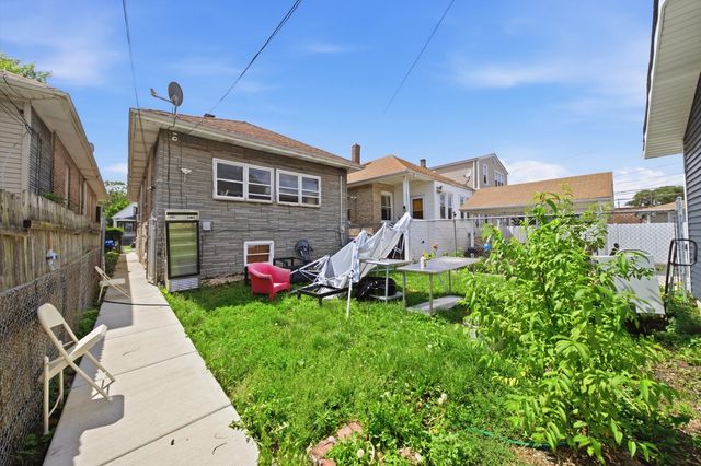 6325 S Francisco Avenue, Chicago, IL 60629