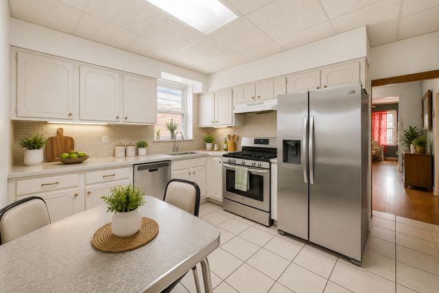 6325 S Francisco Avenue, Chicago, IL 60629