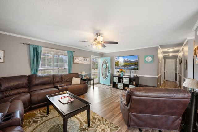 7 Merideth Lynn Rd, Fayetteville, TN 37334