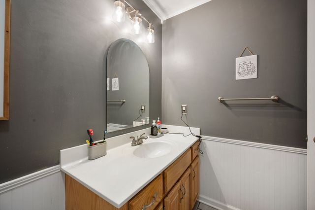 7 Merideth Lynn Rd, Fayetteville, TN 37334