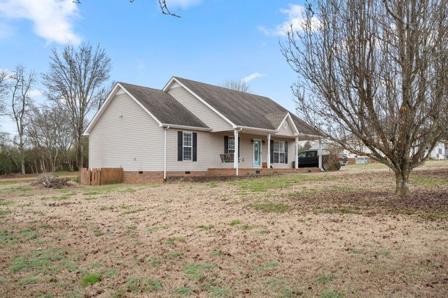 7 Merideth Lynn Rd, Fayetteville, TN 37334