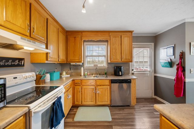 7 Merideth Lynn Rd, Fayetteville, TN 37334