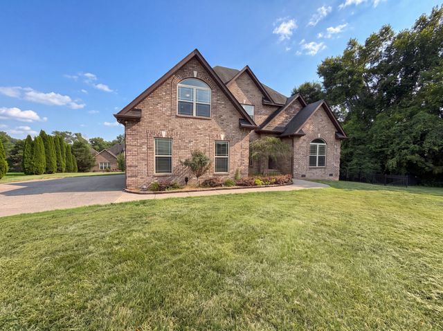 3512 Martins Woods Ln, La Vergne, TN 37086