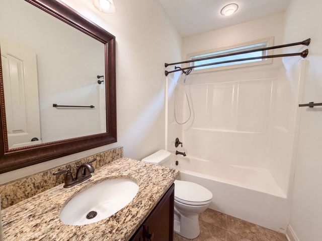 3512 Martins Woods Ln, La Vergne, TN 37086
