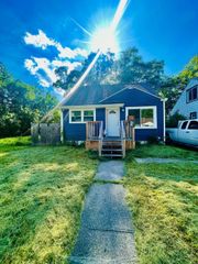3419 Seneca Street, Flint, MI 48504