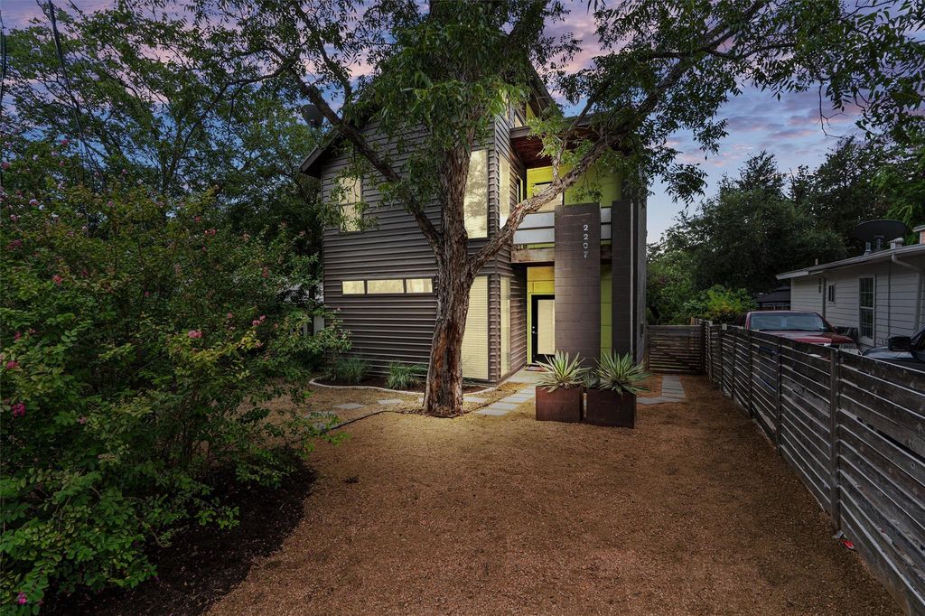 2207 New York Ave, Austin, TX 78702