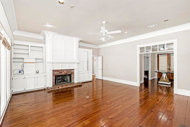 14513 Cottage Oak Ave, Baton Rouge, LA 70810