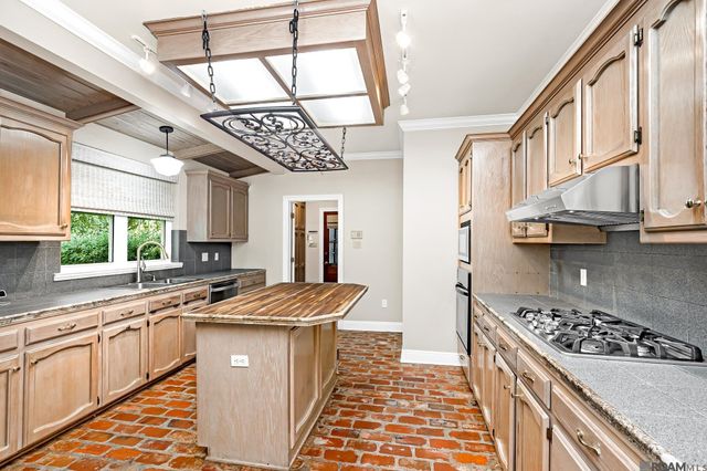 14513 Cottage Oak Ave, Baton Rouge, LA 70810