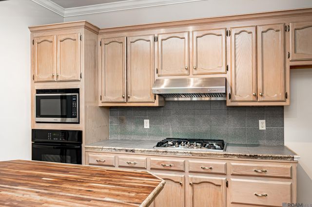14513 Cottage Oak Ave, Baton Rouge, LA 70810