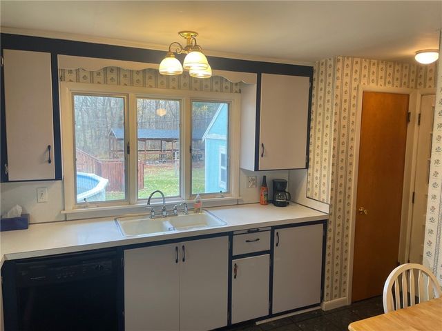 704 RUMSON Road, Greece, NY 14616