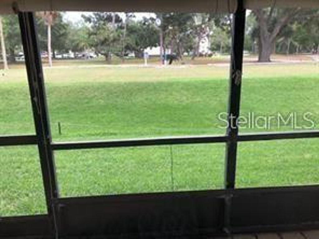 Image 18 of property listing at 800 COVE CAY DRIVE 1F, Clearwater, FL 33760