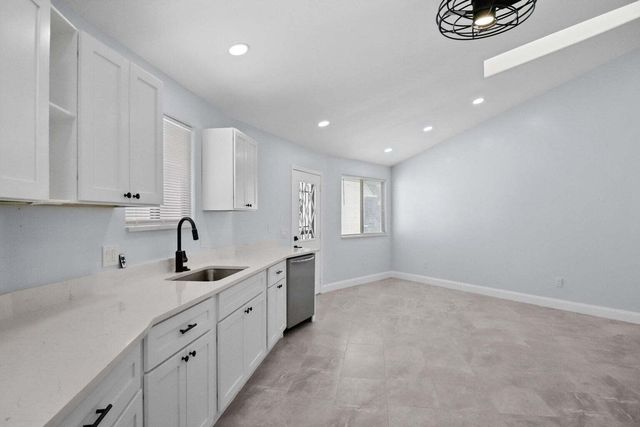 6300 SE Phillips Bend Avenue, Stuart, FL 34997