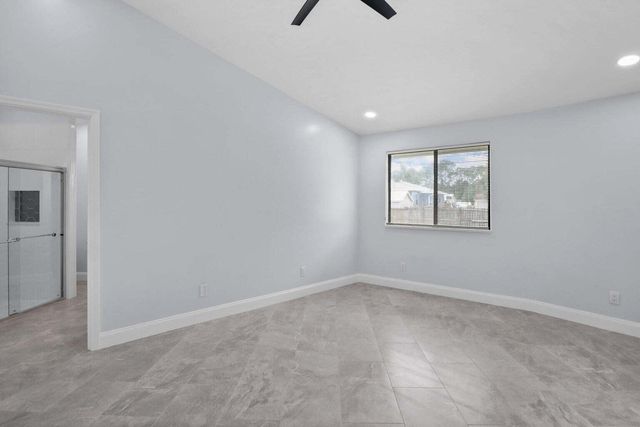 6300 SE Phillips Bend Avenue, Stuart, FL 34997