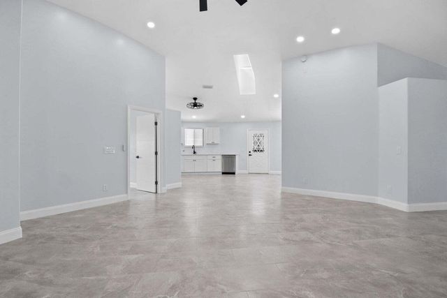 6300 SE Phillips Bend Avenue, Stuart, FL 34997