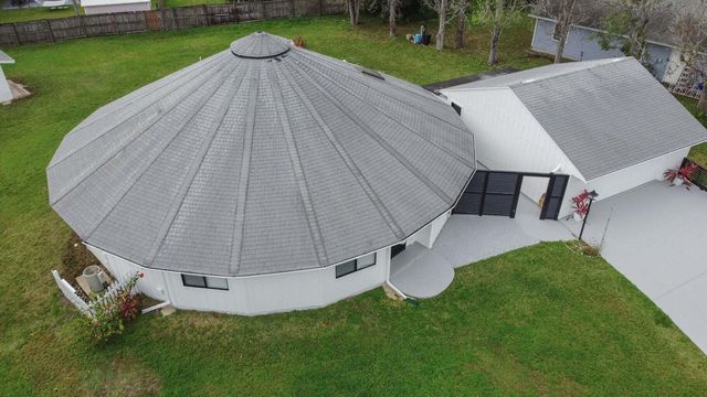 6300 SE Phillips Bend Avenue, Stuart, FL 34997