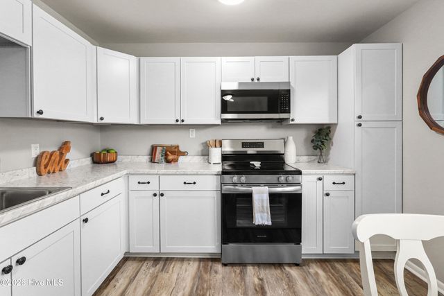 706 Seminole Trail, Jacksonville, NC 28540