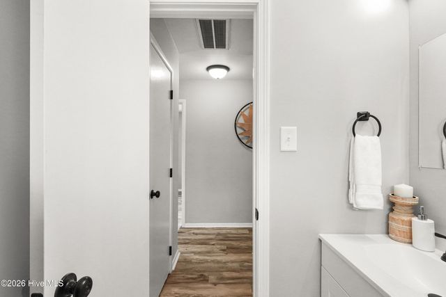 706 Seminole Trail, Jacksonville, NC 28540