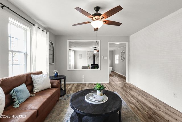 706 Seminole Trail, Jacksonville, NC 28540