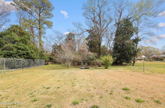 706 Seminole Trail, Jacksonville, NC 28540