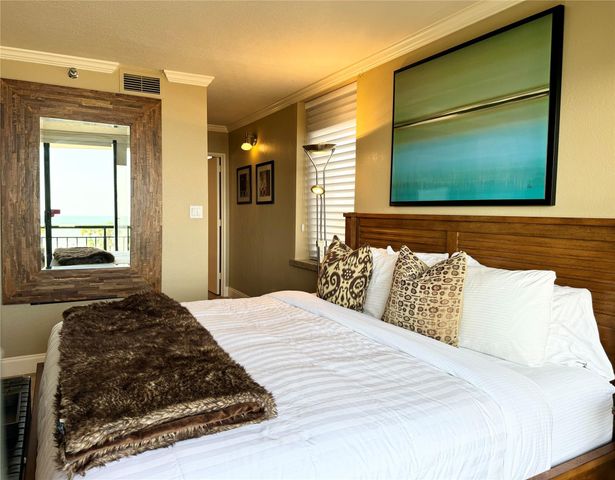 5220 Seawall Boulevard 438/439, Galveston, TX 77551