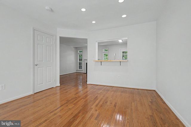 6941 COMPTON LN, Centreville, VA 20121