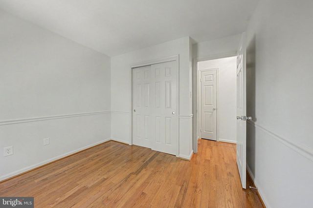 6941 COMPTON LN, Centreville, VA 20121