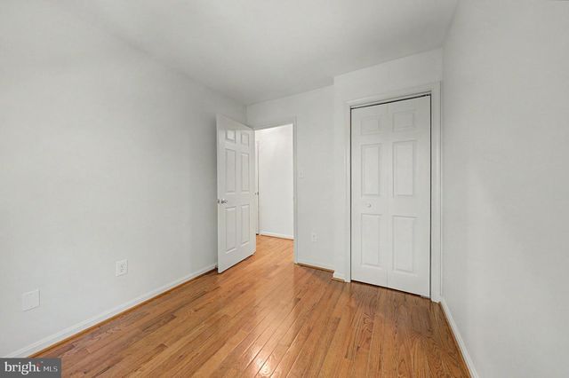 6941 COMPTON LN, Centreville, VA 20121