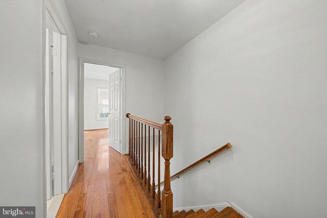 6941 COMPTON LN, Centreville, VA 20121