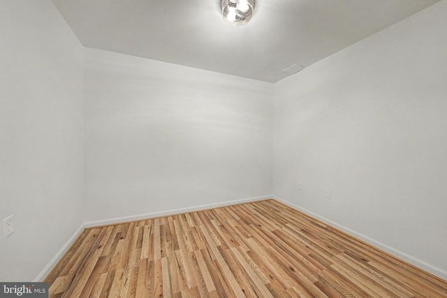 6941 COMPTON LN, Centreville, VA 20121
