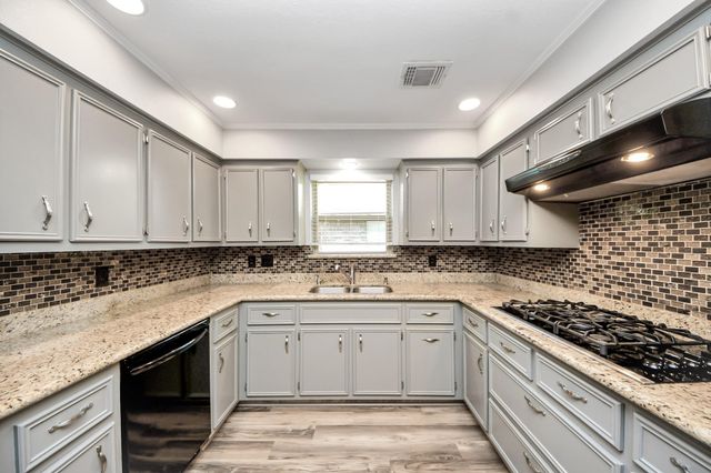 2804 Shady Creek Drive, Pearland, TX 77581